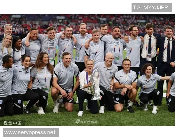 德国女足与英格兰女足巅峰对决谁能赢得荣耀之战 德国女足与英格兰女足巅峰对决谁能赢得荣耀之战