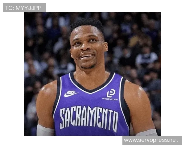 拉塞尔威斯布鲁克的篮球传奇之路与职业生涯的辉煌成就分析 拉塞尔威斯布鲁克的篮球传奇之路与职业生涯的辉煌成就分析