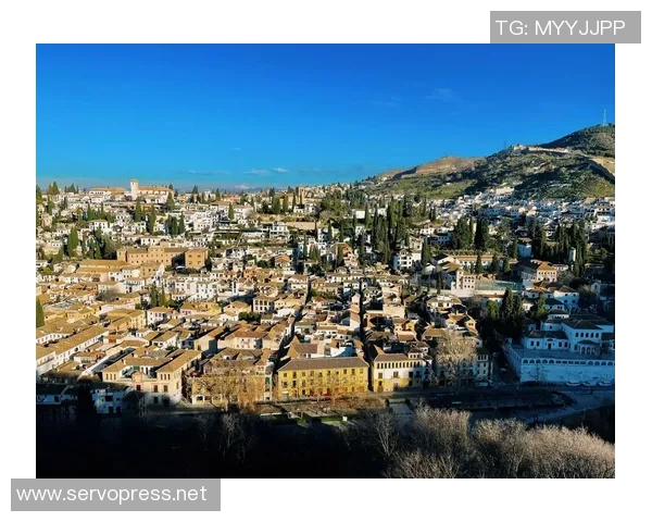 西班牙国家队迎战格拉纳达球队期待精彩对决与激烈竞争